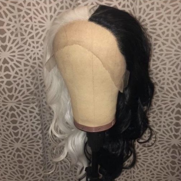 💫24” CRUELLABLACK & WHITE LACE FRONT WIG💫 *NWT